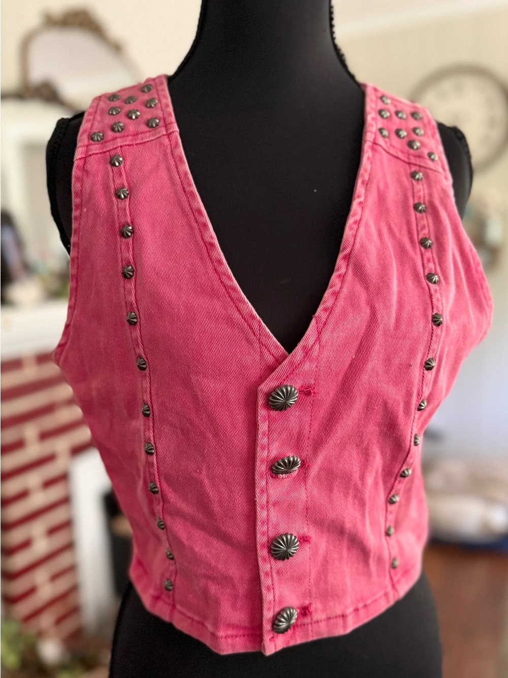 NWT Stay Fly Western Boho Pink Studded Denim‎ Vest - Women's Vest/Top Sm/Md - Picture 2 of 5